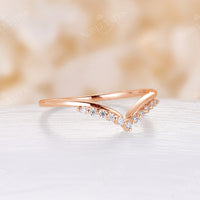 Antique Round Shape Moissanite Curved Wedding Band Rose Gold