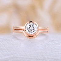 Vintage Round Cut Moissanite Solitaire Engagement Ring Set Yellow Gold