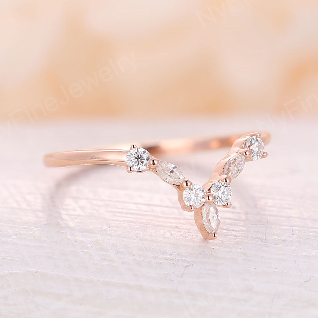 
                  
                    Curved Wedding Band vintage Rose gold wedding band Moissanite Ring Unique Bridal set stacking Delicate Promise matching band Anniversary gift
                  
                