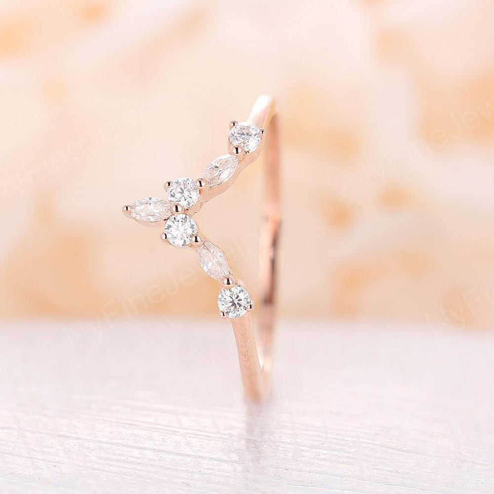 
                  
                    Curved Wedding Band vintage Rose gold wedding band Moissanite Ring Unique Bridal set stacking Delicate Promise matching band Anniversary gift
                  
                
