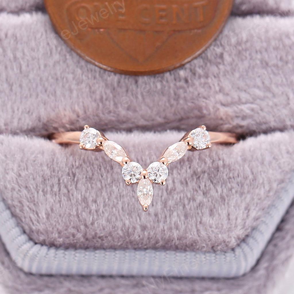 
                  
                    Curved Wedding Band vintage Rose gold wedding band Moissanite Ring Unique Bridal set stacking Delicate Promise matching band Anniversary gift
                  
                